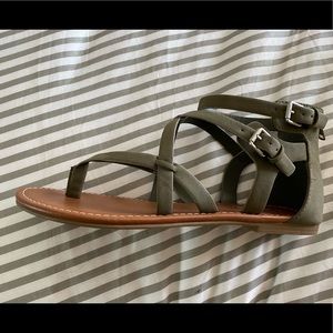 Soda women’s crisscross strap gladiator sandal